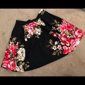 Pleated Floral skirt BRAND NEW